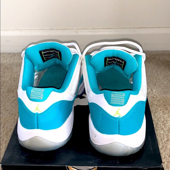 Air Jordan Aqua 11s - Picture 3 of 6